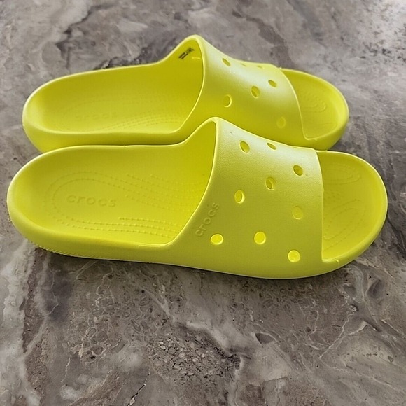 Crocs Classic Yellow Slides Sandals Slip On Foam Womens Size 11 Mens 9 - Picture 4 of 6